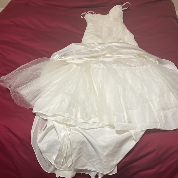 Wedding dress, David’s bridal, size 6 - Picture 3 of 9